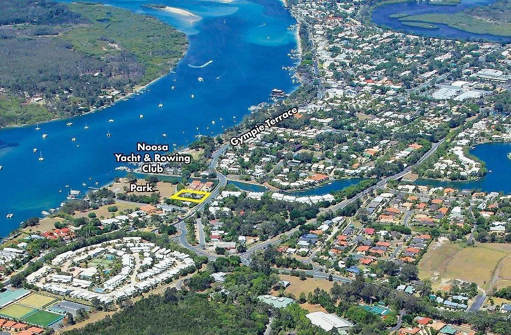 Regency Waterfront Noosa Aparthotel Noosaville Australia