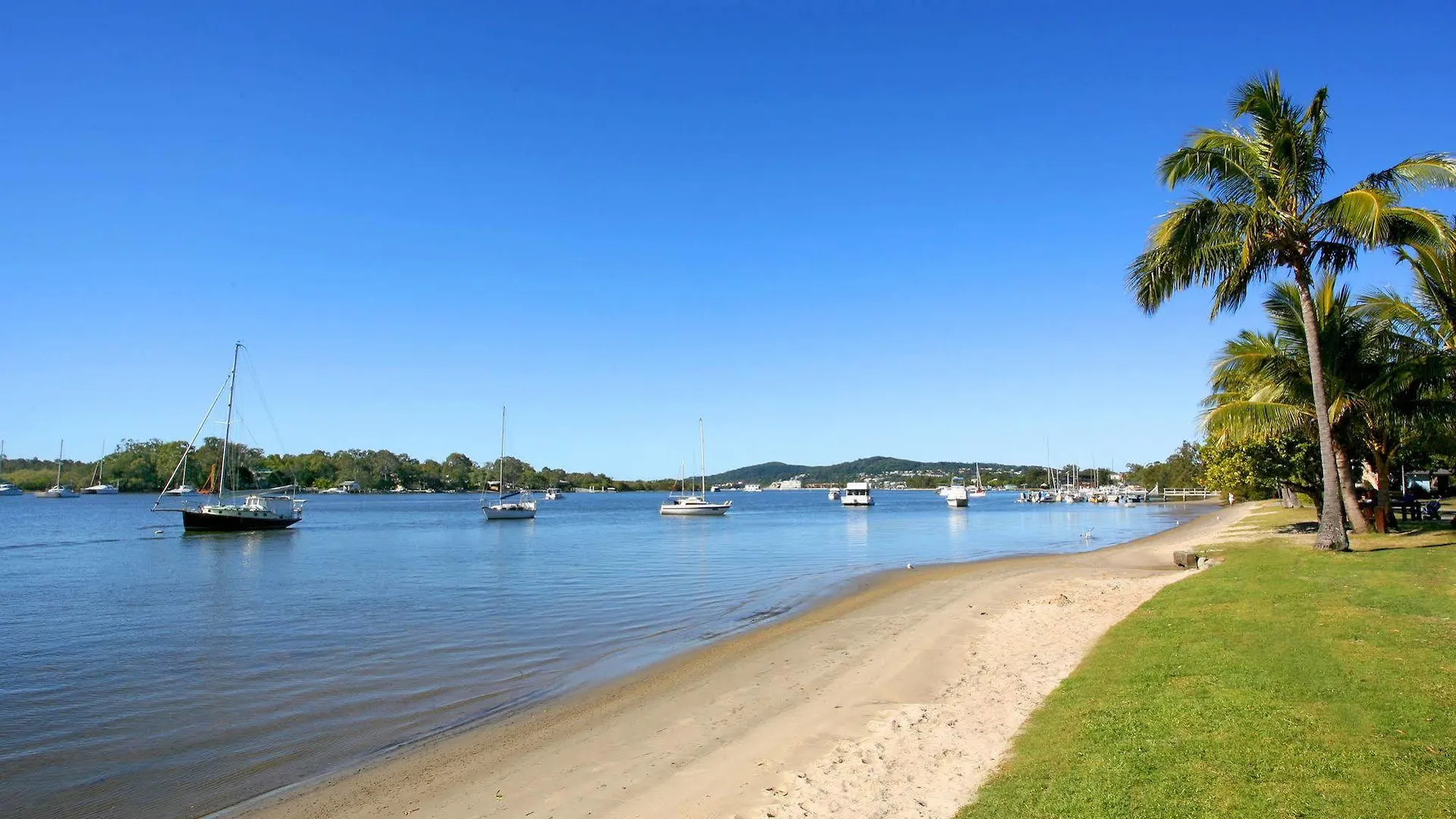 Regency Waterfront Noosa Aparthotel Noosaville